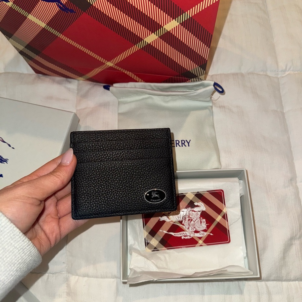 Brand New Burberry Black Knightstamp Cardholder